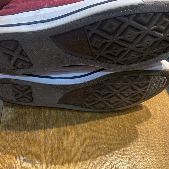 Converse All Stars Chucks Slip in Burgundy Sneakers - Picture 11 of 11